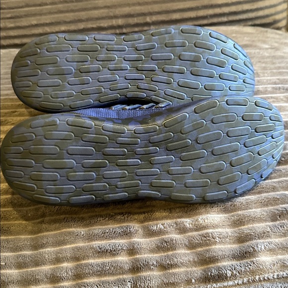 Adidas Men's Dark Blue Sneakers- NWOT - Picture 6 of 6